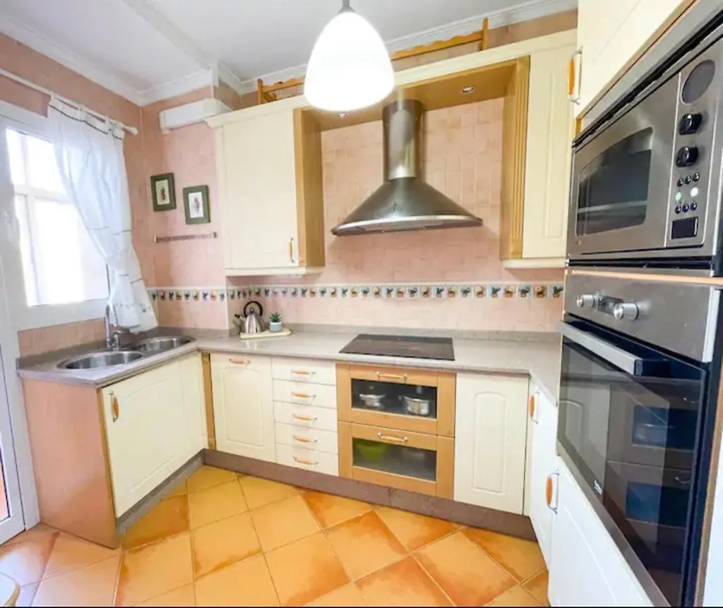 Apartamento Centrico Muy Luminoso, Junto Al Teatro Romano Y Con Vistas A La Alcazaba Apartment Malaga 0*,  Spain